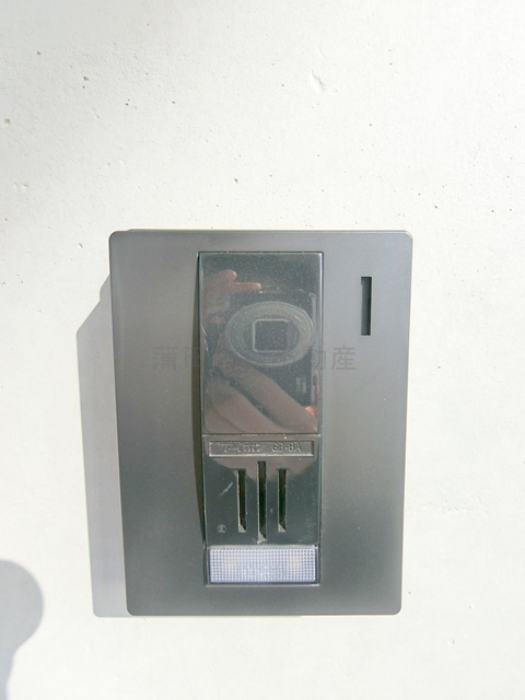 ラヴィエール羽田スカイゲートの玄関