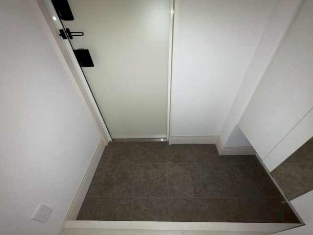 セレナヴィラ小阪Wの玄関