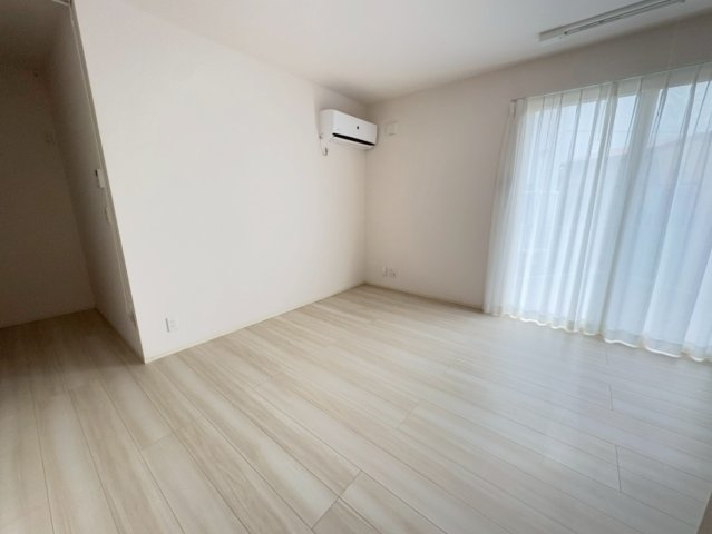 セレナヴィラ小阪Wの洋室