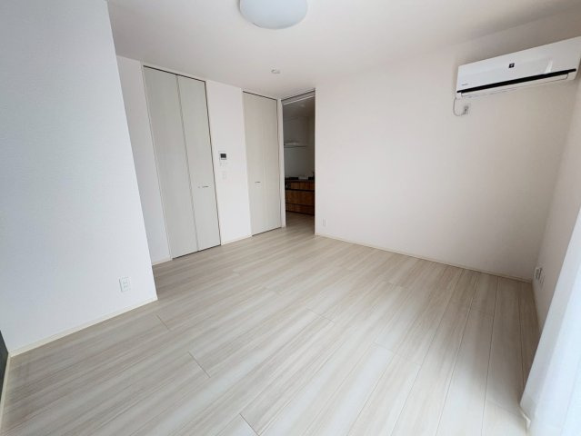 セレナヴィラ小阪Wの洋室