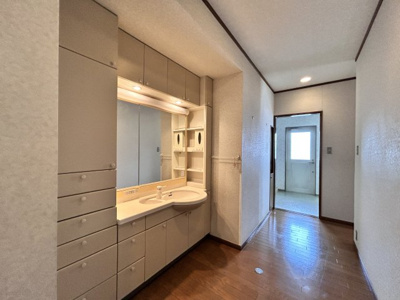 【洗面所】 | 築地町　事業用物件