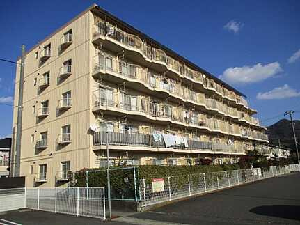 エメラルドマンション五日市の外観