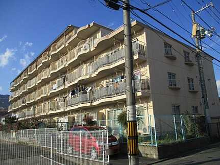 エメラルドマンション五日市の外観