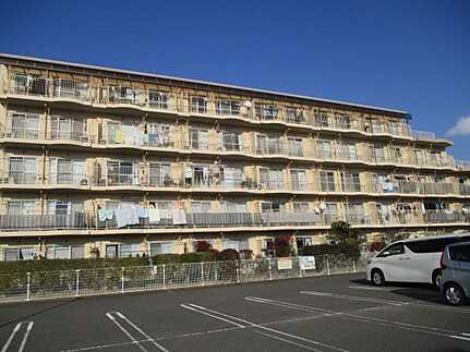 エメラルドマンション五日市の外観