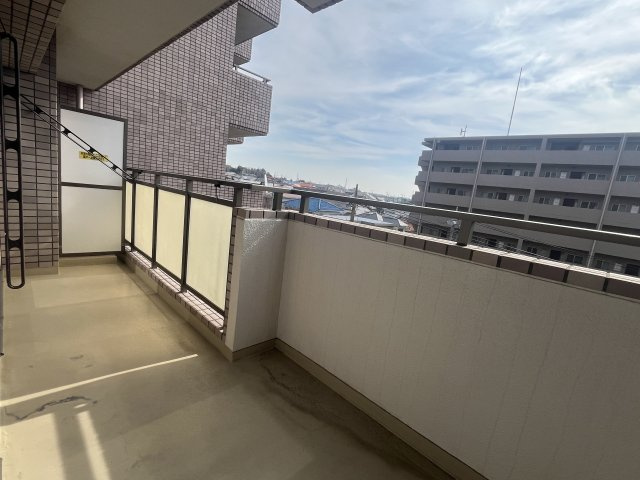 東急ドエル・ビアス市が尾のバルコニー