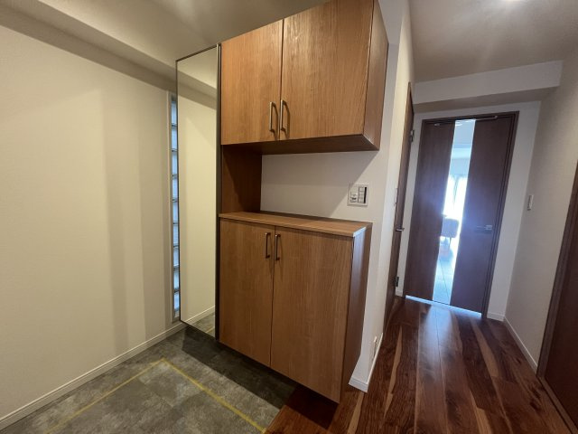 東急ドエル・ビアス市が尾の玄関