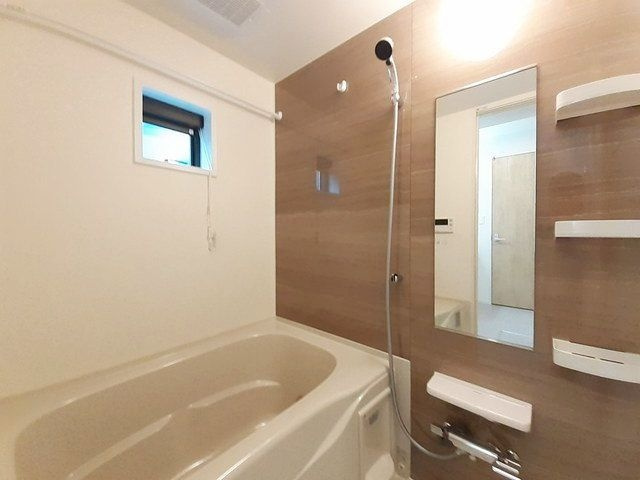 福岡市博多区寿町２丁目のアパートの浴室