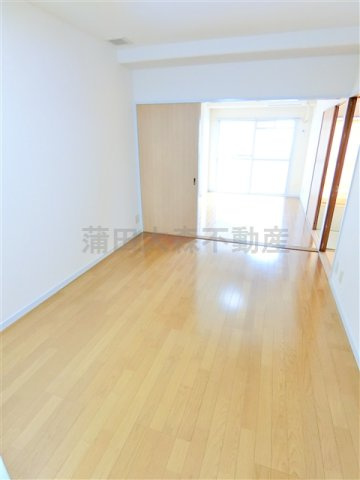 メゾン・ムラセの居間・リビング|DK7.9帖