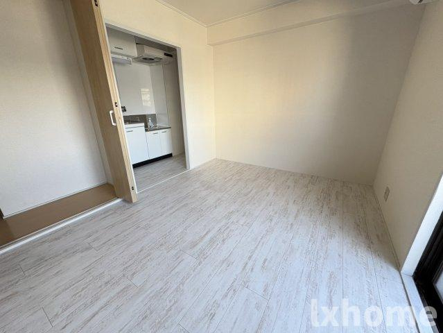 ネオパレス浅川2号館の居間・リビング