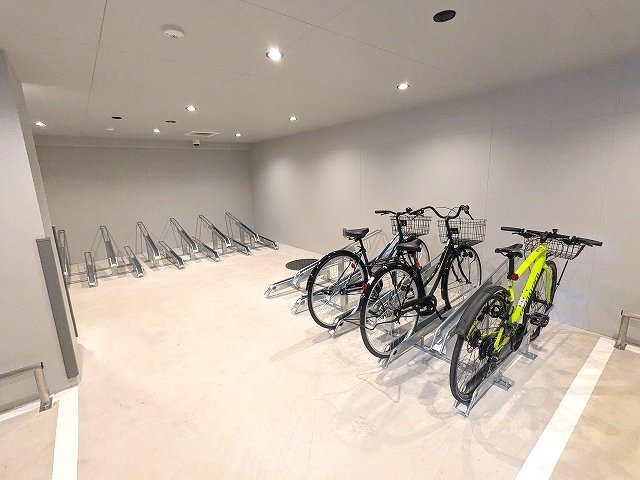 THE LIONS forsia文京湯島の設備|B1の自転車置場