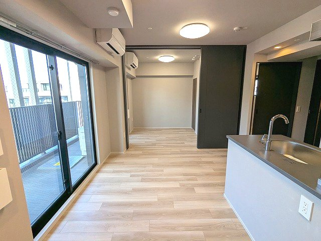 THE LIONS forsia文京湯島の設備|インターネット無料、カウンターキッチン、全室にエアコンと照明付きです