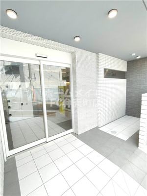 【エントランス】 | プラムコート | ゆとりのあるエントランスです