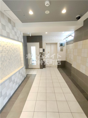 【ロビー】 | プラムコート | 清潔なロビーです