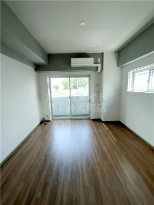 【居間・リビング】 | プラムコート | ゆったりとしたリビングです