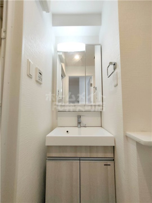 【洗面所】 | プラムコート | 明るい洗面所です