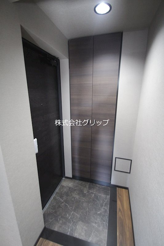 Le'a MARKS横濱東館の玄関