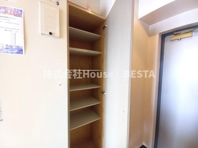 サンクラッソ阪急六甲駅前EASTの収納