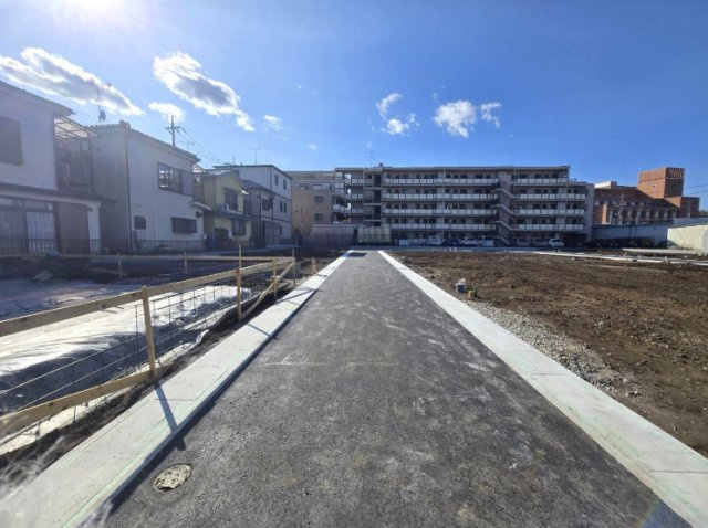 入間市下藤沢5丁目 新築戸建 全6棟 セントフィオーレの前面道路含む現地写真