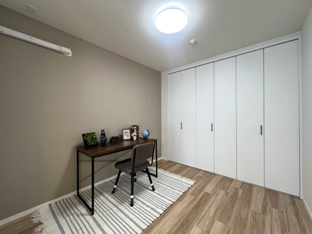 ババンババンバンヴァンティアン横濱（リノベ済みだよ）の洋室|きれいな洋室です