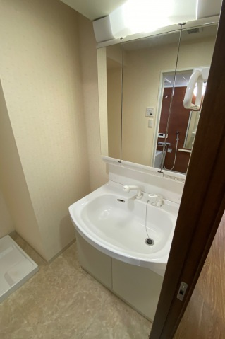 トーソク猿猴橋ビルの洗面所