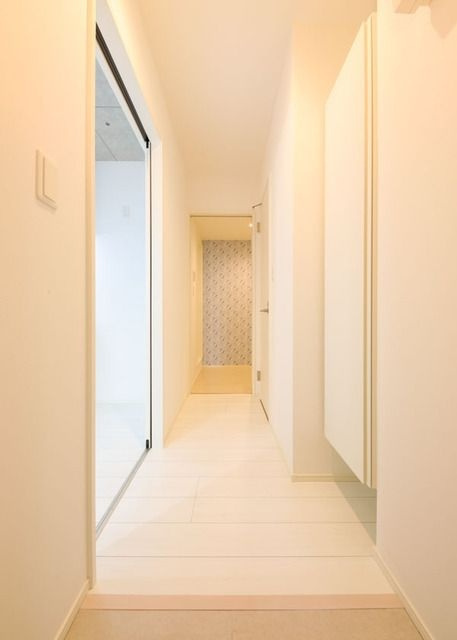 ＭＯＶＥ栄生の玄関