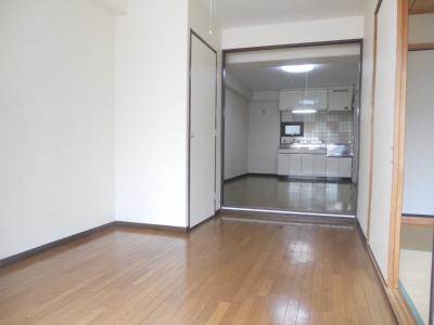 フォレステージ大宮の内装|洋室