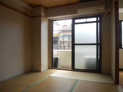 フォレステージ大宮の内装|和室