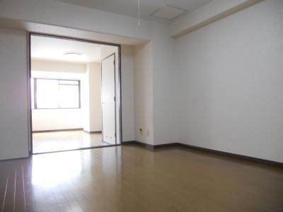 フォレステージ大宮の内装|リビング