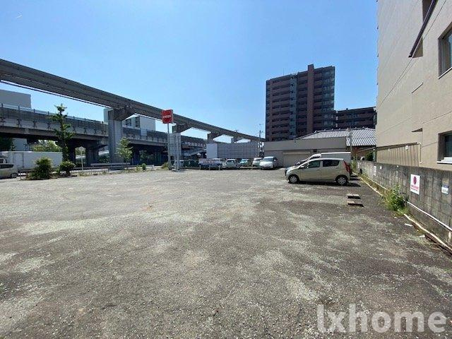 奥野マンションの駐車場