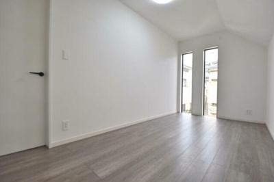 【洋室】 | 笹塚３丁目～「笹塚」駅８分・LDK２１帖で広々とした開放感～