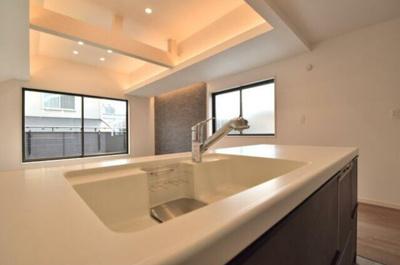 【キッチン】 | 笹塚３丁目～「笹塚」駅８分・LDK２１帖で広々とした開放感～