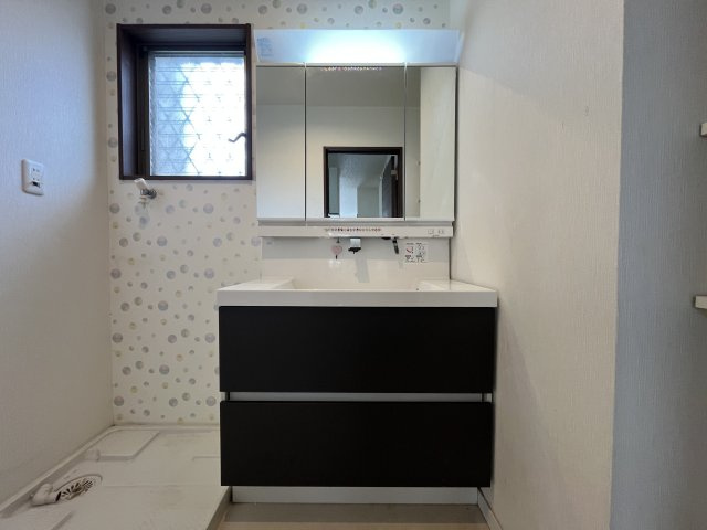 熊取町美熊台1丁目　中古戸建の前面道路含む現地写真