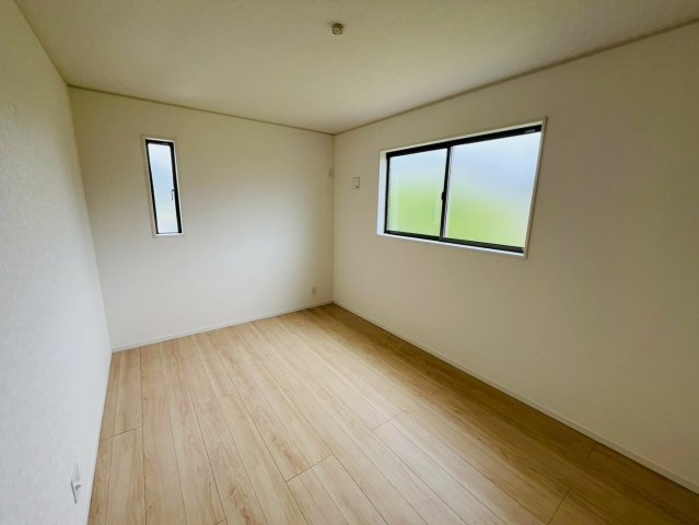 【Cradle Garden】　古河市諸川　第９　全3邸の洋室|〇３号棟　洋室　6.7帖〇
お泊りに来られた方へのお部屋としてもご使用いただけます♪
2026年5月撮影