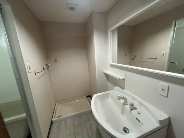 ジークレフ武庫川公園　7階の洗面所