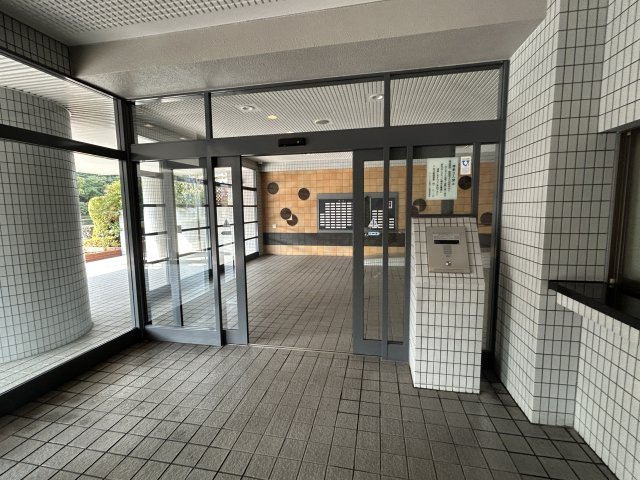 ジークレフ武庫川公園　7階のエントランス