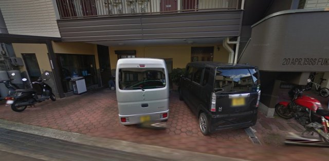 HUKUOKAビルの駐車場