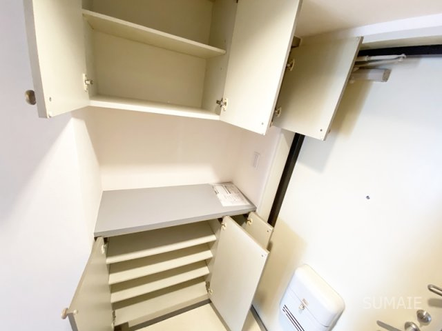 ファーストシティ大宮の玄関|玄関収納充実しています！