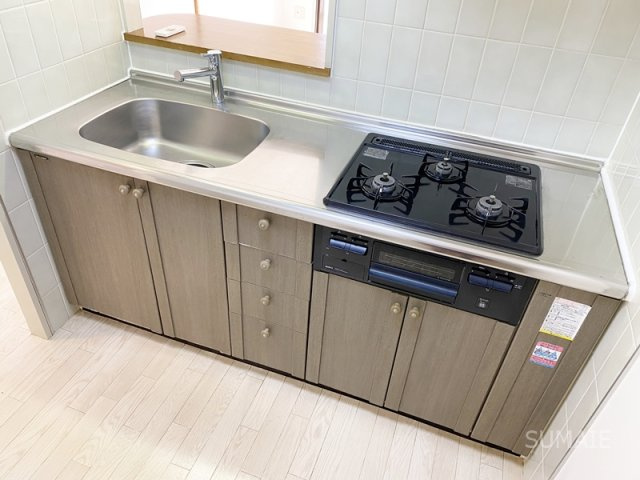 ファーストシティ大宮のキッチン|グリル付き3口ガスコンロです！