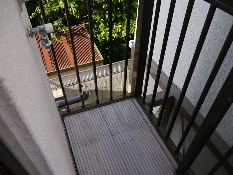 杉並区大宮１丁目のアパートのバルコニー