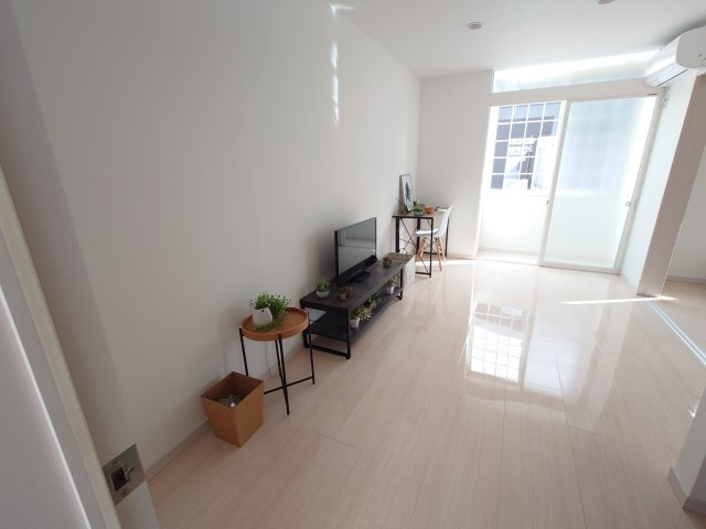 GREEN GABLES Aの居間・リビング