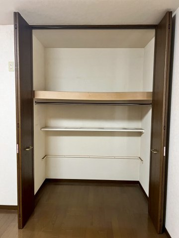 中区四御神　中古戸建の収納
