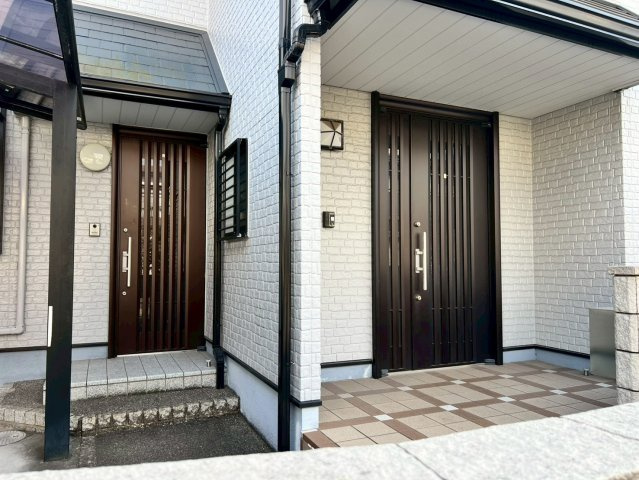中区四御神　中古戸建の玄関