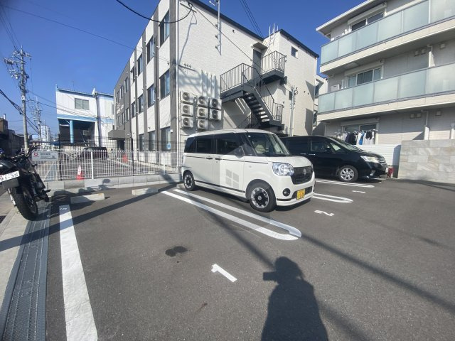Vier Casa Dの駐車場