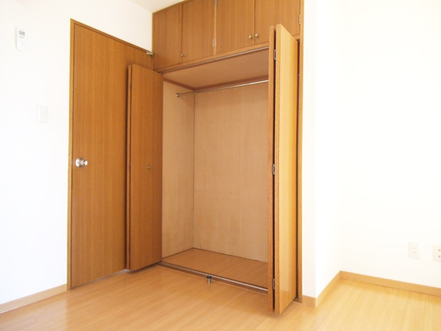 ザクレストの収納|2つの居室に収納がたっぷりあります！