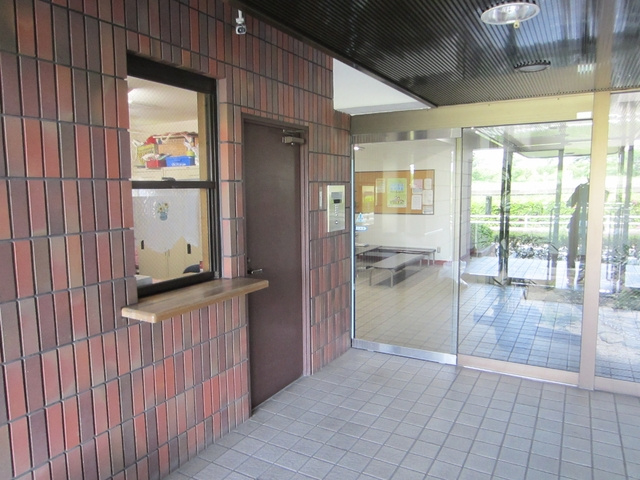 ザクレストのエントランス|オートロック完備！