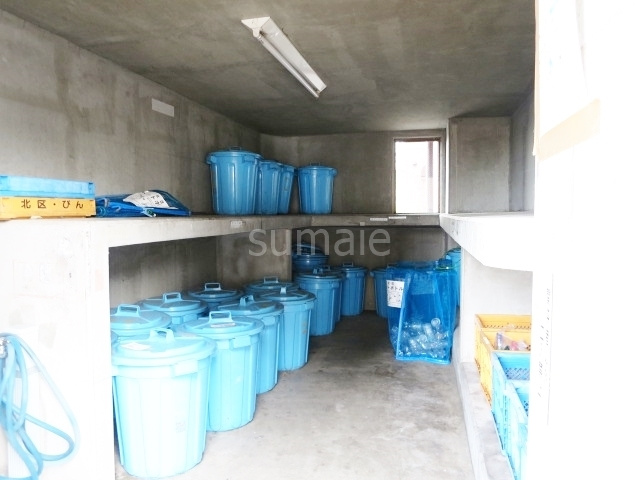 ザクレストのその他共用部分|敷地内にゴミ置場あります♪