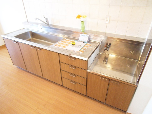 ザクレストのキッチン|広く料理のしやすいキッチン！