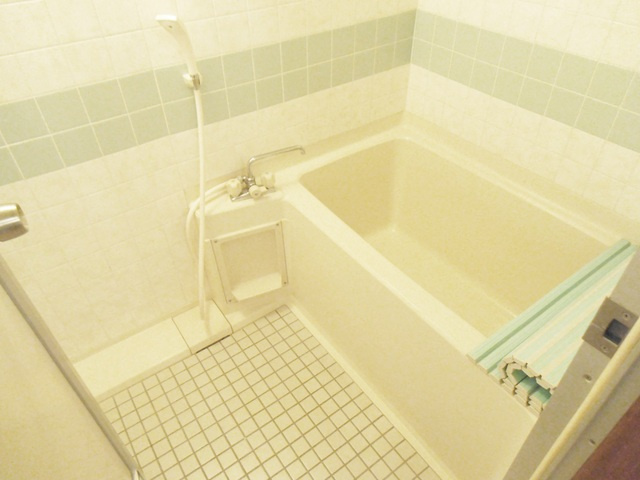 ザクレストの浴室|広くゆったりはいれるバスルーム！