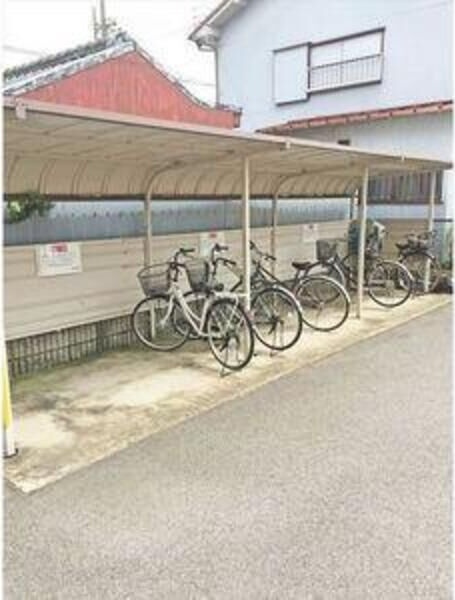エルメゾン東海通のその他共用部分|駐輪場です