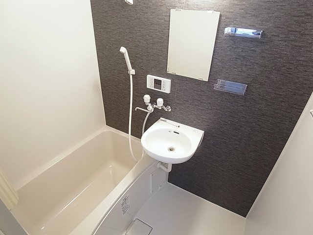 メゾンド・マリンの浴室|追炊き可能バスルーム、お洒落なデザインです